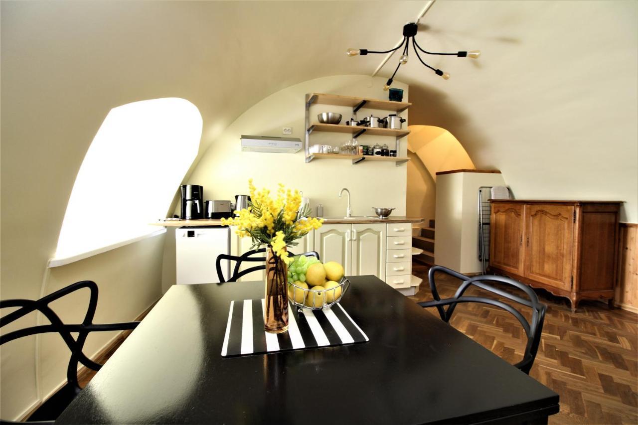 Tallinn City Apartments Kohtu Residence Bagian luar foto